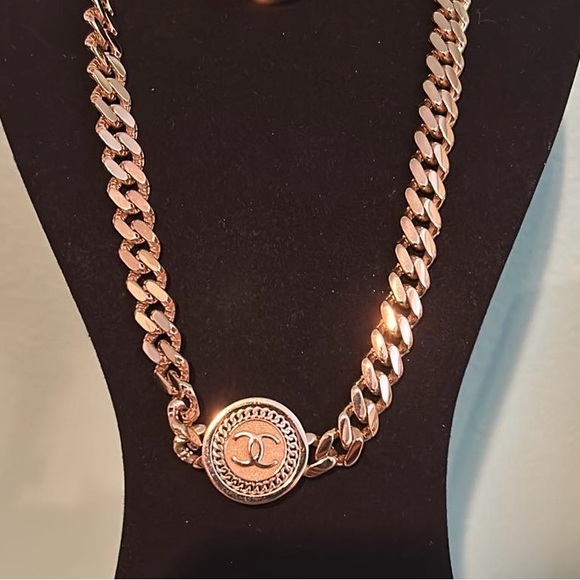 ❤️SOLD❤️Selling as a set 18k Saudi gold - Picture 3 of 4